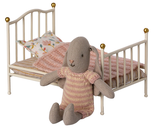 Cama de metal vintage para ratoncitos - blanco