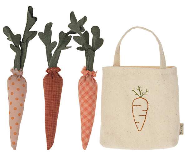 Bolsa de tela con zanahorias
