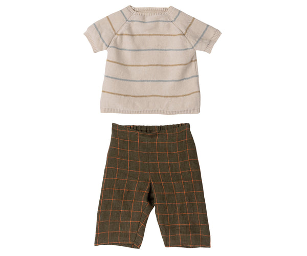 Conejito talla 5 - pantalones y jersey