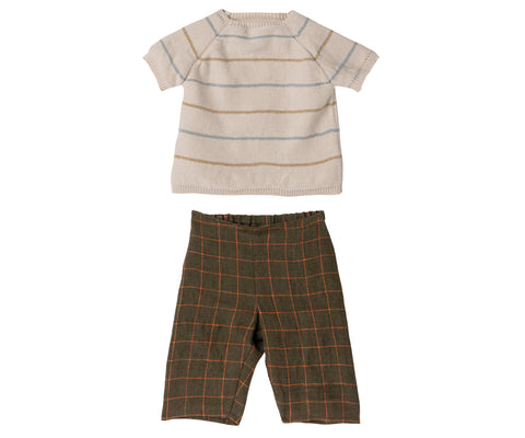 Pantalones y jersey  para conejito talla 5