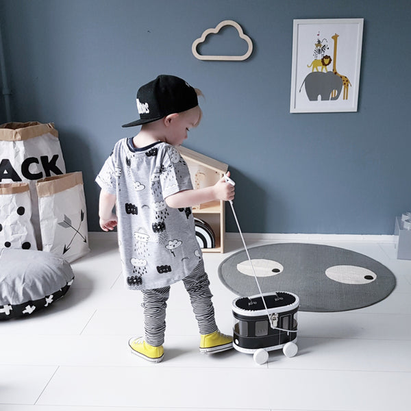 Caja Tranvía con ruedas - negro - Miss Coppelia